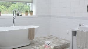אמבטיה שיפוץ מקלחת זה פינוק מתקלחים מומלצים קרמיקה